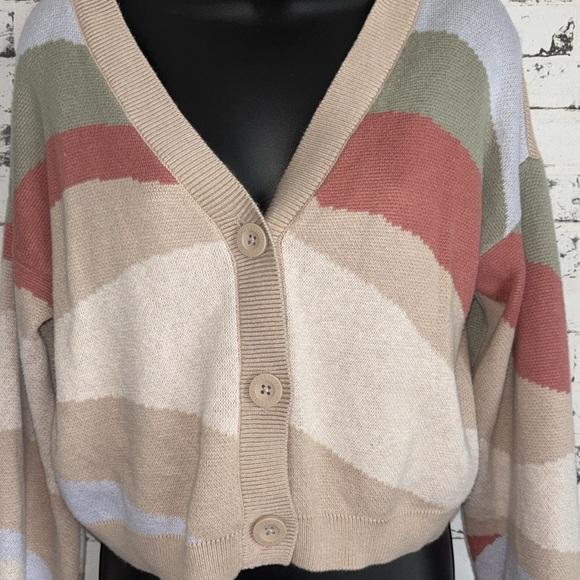 Hollister Cropped Cardigan - Medium - Picture 2 of 5